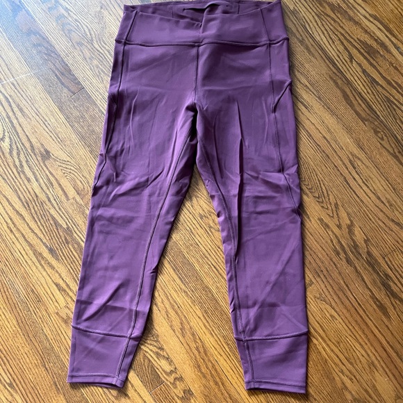 Lululemon Women’s maroon training legging - Picture 2 of 4